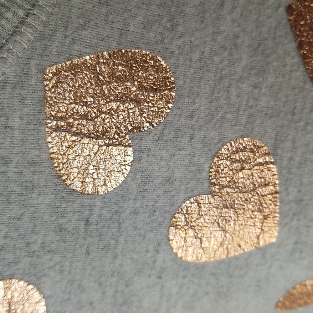 Eyeshadow brand gray and rose gold heart shirt - Picture 2 of 2